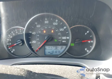 2016 Toyota Rav4 Le z USA, uszkodzony, nr VIN 2T3BFREV1GW536686